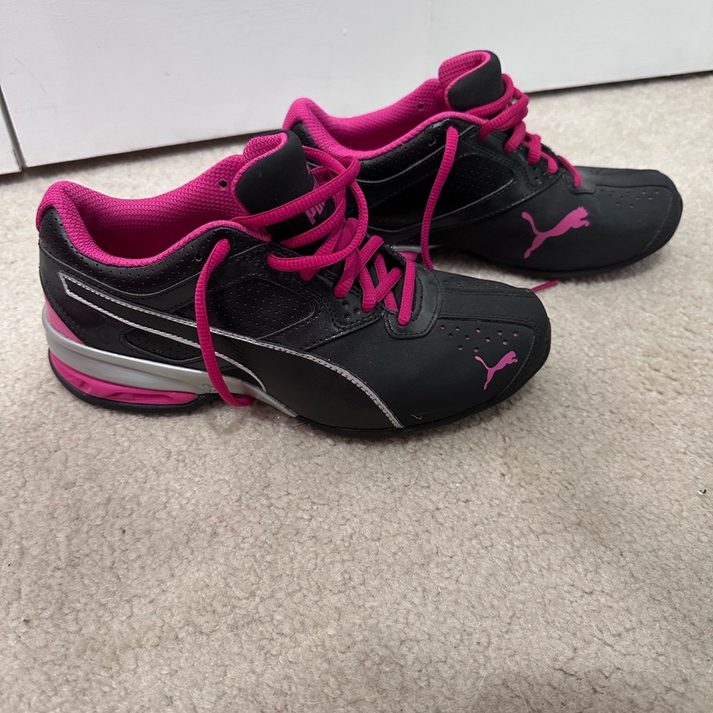 Puma Women's Black and Pink Sneakers